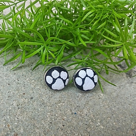 Handmade Paw Print Earrings - Picture 1 of 1